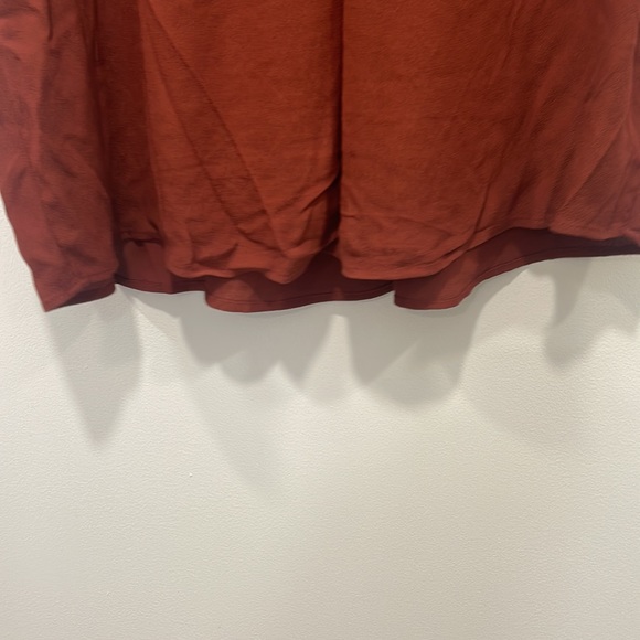 MADEWELL Rust Red Short Sleeve V-Neck Rhyme Top - Picture 7 of 11